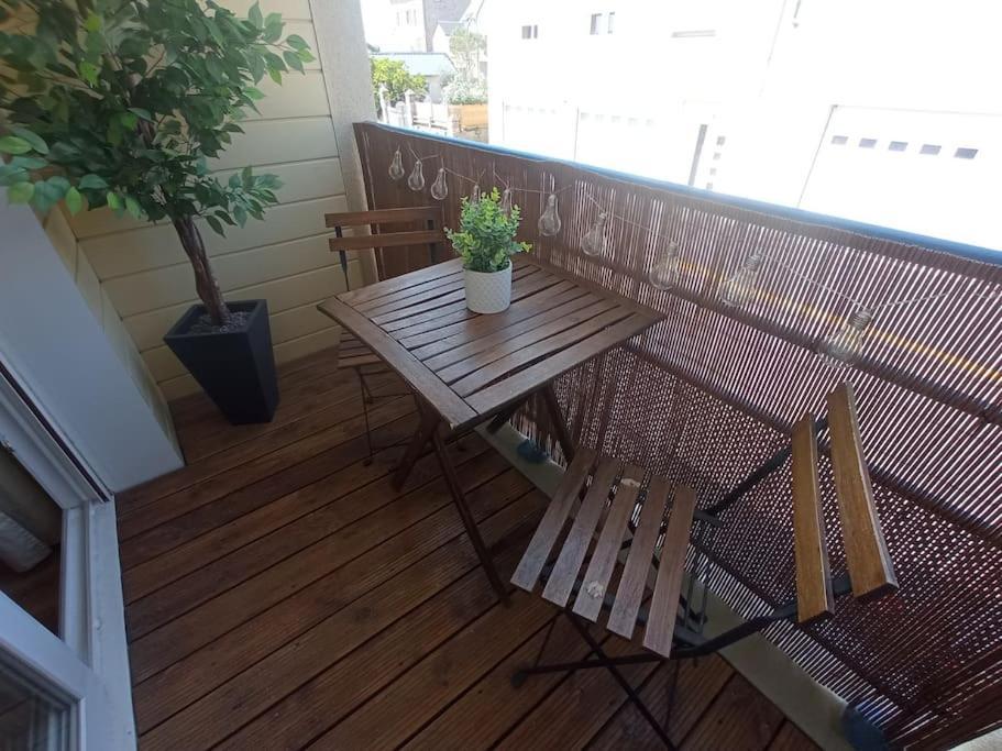 Apartment A 50 M De La Plage, De 35 M2 : Les Pieds Sales